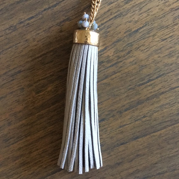 Leather tassle necklace - Picture 5 of 8
